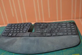 One Replacement Key & Hinge for Microsoft Sculpt Ergonomic Keyboard (L5V-00001)