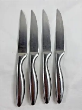 1094286 CHICAGO CUTLERY Insignia Steel Steak Knife Set