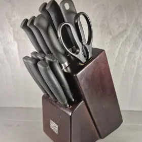 4C16U CHICAGO CUTLERY Knife Set Wooden Block