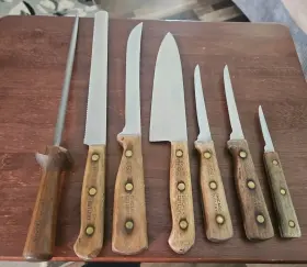 B110 CHICAGO CUTLERY Knife Set Wood Handles Knives