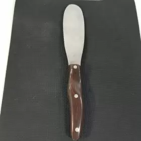 1068 CUTCO Spatula Spreader Serrated Edge Swirl Wood Handle