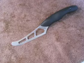 1504KC CUTCO Olean Cheese Knife Rubber Handle Clean Shiny