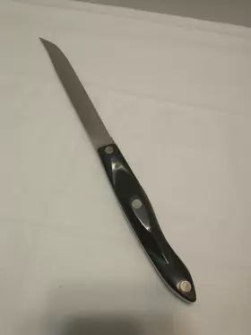 1729-JJ CUTCO Serrated Carving Knife Classic Handle