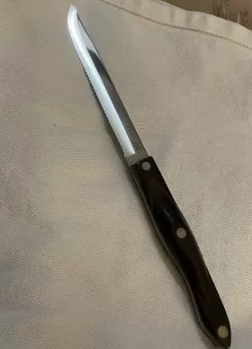 1729-KR CUTCO Carver Knife Serrated Edge Marble Handle