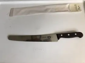 169-10 FORSCHNER Knife Victorinox Serrated Slicing Wood