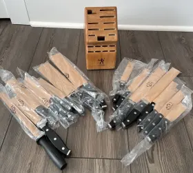 13554-020 HENCKELS Statement Razor Sharp Knife Set Block