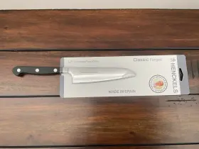 30170-141 HENCKELS Classic Christopher Kimball Serrated Knife