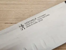 13548-180 J.A.HENCKELS Statement Santoku Chef Knife Steel #2