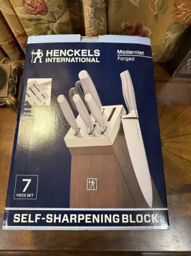 035886410728 J.A. HENCKELS INTERNATIONAL Classic Razor Sharp #3