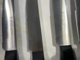13559-120 J.A. HENCKELS INTERNATIONAL Ja Statement Steak Set #2