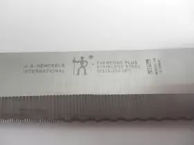 1556-200 J. A. HENCKELS INTERNATIONAL Everedge Steel #3