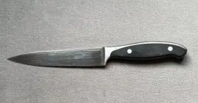 16000-160 J. A. HENCKELS INTERNATIONAL Forged Synergy Knife