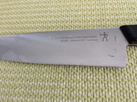 31325 J.A. HENCKELS INTERNATIONAL Intftl Chefs Knife Tang #2