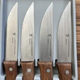 39306-100 J.A. HENCKELS INTERNATIONAL Serrated Steak Knives #3