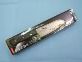 AE-5147 KAI Seki Magoroku Momoyama Santoku Knife