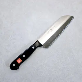 4190-16CM KITCHEN Wusthof Gourmet Wave Serrated Knife