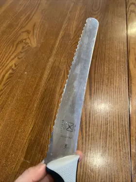 765301948733 MERCER CULINARY High Carbon Bread Knife Serrated #2