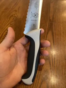 765301948733 MERCER CULINARY High Carbon Bread Knife Serrated #3