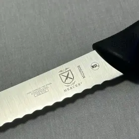 M22508 MERCER CULINARY Millennia Handle Wavy Edge Bread Knife #2