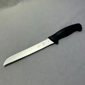 M22508 MERCER CULINARY Millennia Handle Wavy Edge Bread Knife