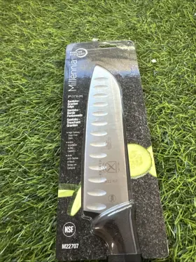 M22707 MERCER CULINARY Millennia Santoku Knife High Carbon #2