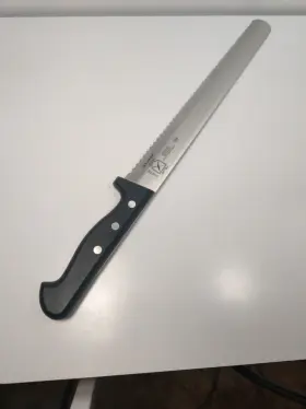 M23710 MERCER CULINARY Bread Knife High Carbon Steel #2