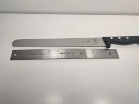 M23710 MERCER CULINARY Bread Knife High Carbon Steel #3