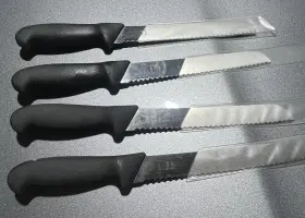 M22509KEC MERCER Jimmy Johns Bread Knife Covers High Carbon #3
