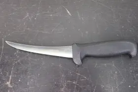 DZ33210585 MUNDIAL High Carbon Steel Curved Boning Knife