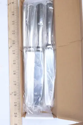 T148KDVF ONEIDA Baguette Table Knife
