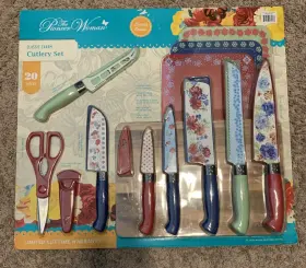 741393574623 PIONEER WOMAN Classic Charm Cutlery Set