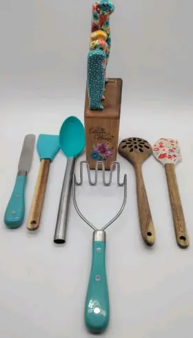 PW2200733314042 PIONEER WOMAN Cutlery Set Medley Wood Block