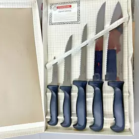 037005990746 POMWARE Steel Knife Set