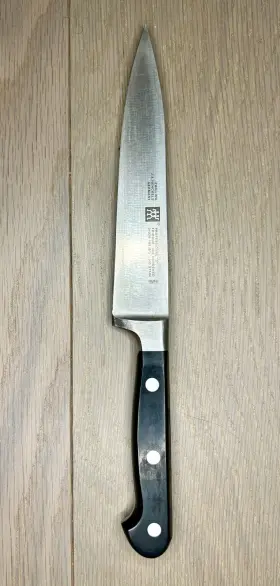 31021-161-0 CHEFS Professionals Henckels Knife