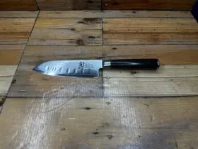 DM0740 SHUN Williams Sonoma Classic Hollow Santoku Knife