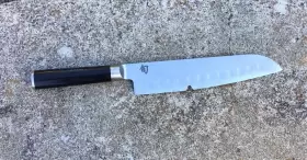 DM0781 SHUN Classic Santoku Knife Kai