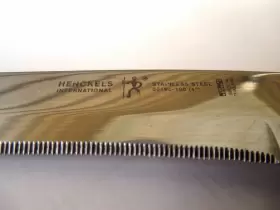 35195-100 STAINLESS Henckls International Serrated Steak #3