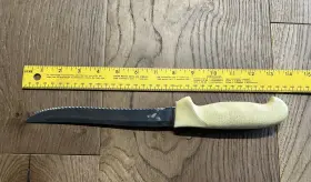 5605779 SYSCO Knife Scalloped Slicer #3