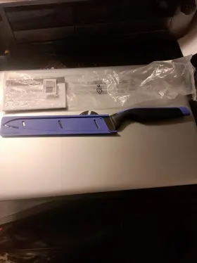 10157383210 TUPPERWARE Bread Knife Serrated Blade Box