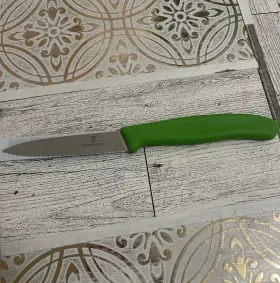 6.7706.L114 VICTORINOX Swiss Classic Paring Knife Cutting