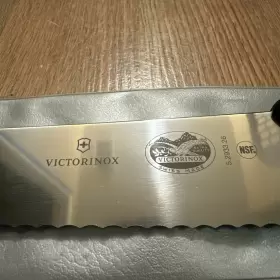 VCX-47549-BLK VICTORINOX Swiss Army Serrated Bread Knife #3