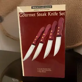 150-4001 WERTHEIMER Gourmet Steak Knife Set Triple Rivets