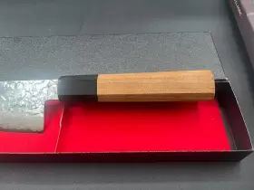 NSSA180SH YOSHIHIRO Layers Hammered Damascus Santoku Chef #3