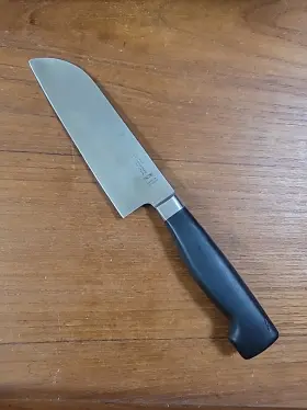 31118-160 ZWILLING J.A. HENCKELS Star Santoku Knife Solingen