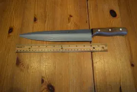 31825-260 ZWILLING J.A. HENCKELS Country Chef Knife Stain