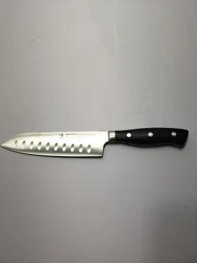 FE2-140-2SN ZWILLING J.A. HENCKELS Edge Forged Santoku Knife